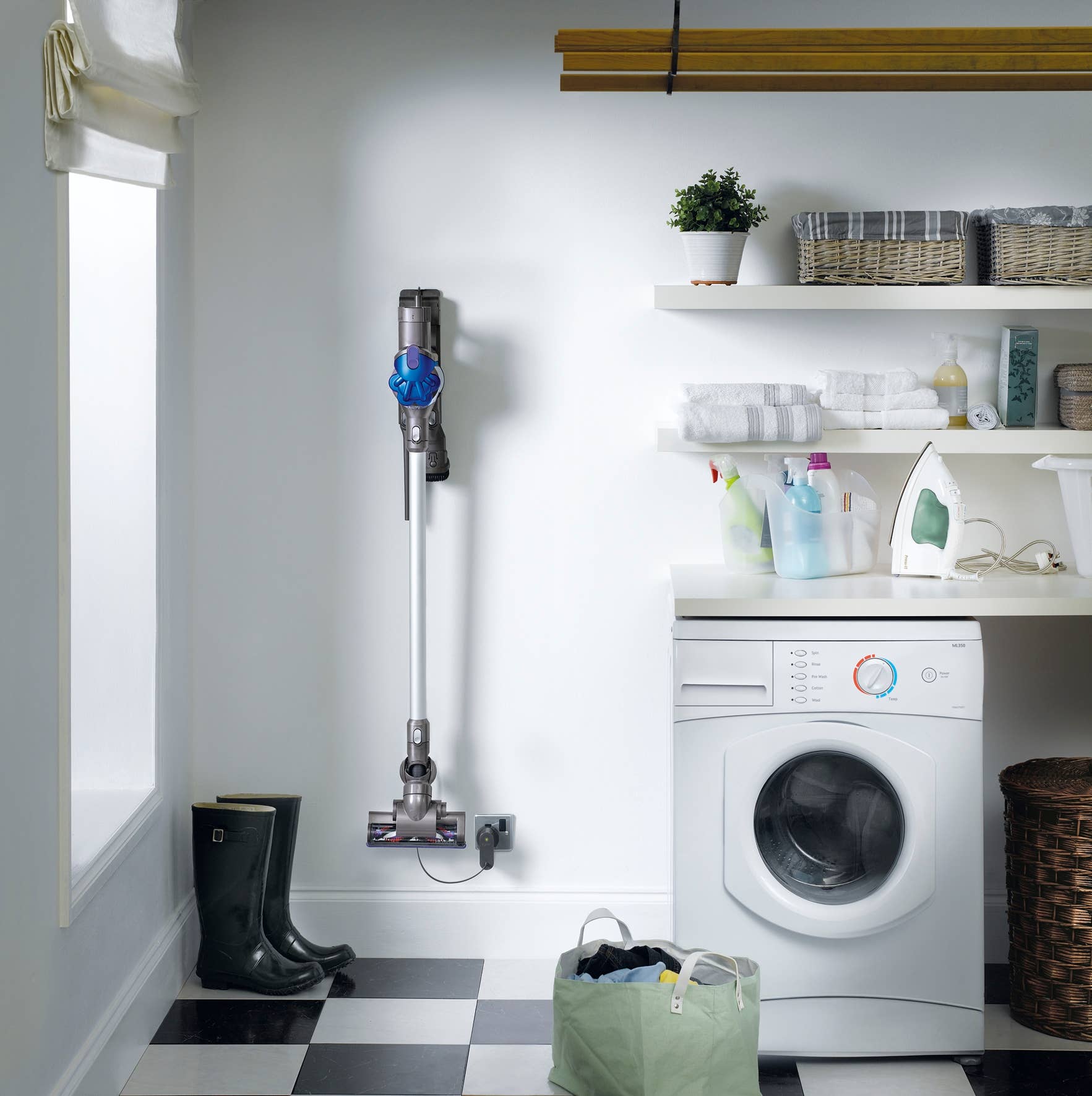 家電 dyson DC35 Dyson DC35 22.2 Volt Cordless Stick Vacuum (Convertible To