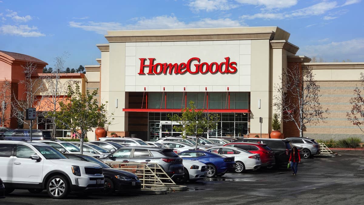 HomeGoods Is Selling the Cutest, Brightly Colored Towels for Summer Right Now