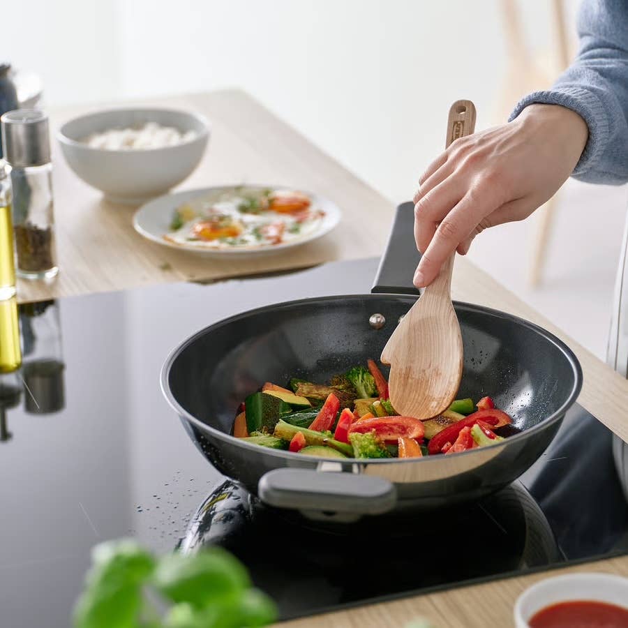 Using Cooking Spoon IKEA's Mitten-Inspired Mixing Spoon Makes Cooking Easier - Dengarden
