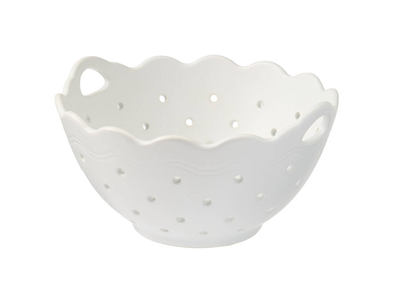 Aldi Drops New Scalloped Ceramic Colander for Washing and Serving ...