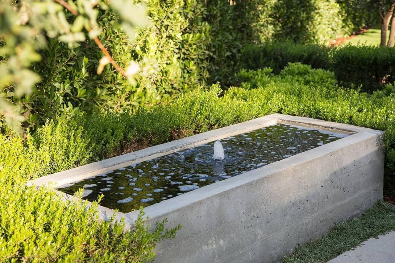 13 Bird Bath Ideas to Make Your Garden a Feathered Paradise - Dengarden