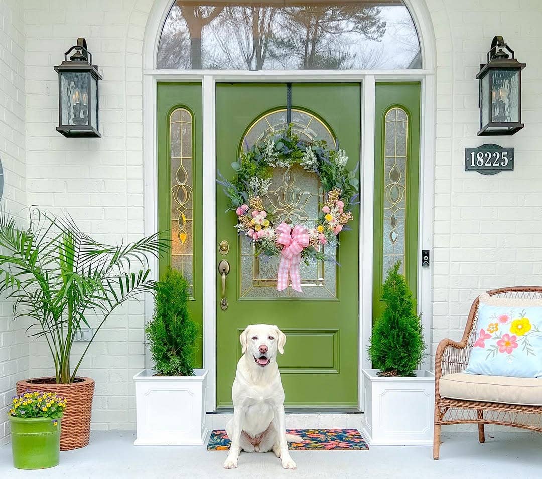 12 Spring Porch Decor Ideas That Welcome Warmer Weather - Dengarden