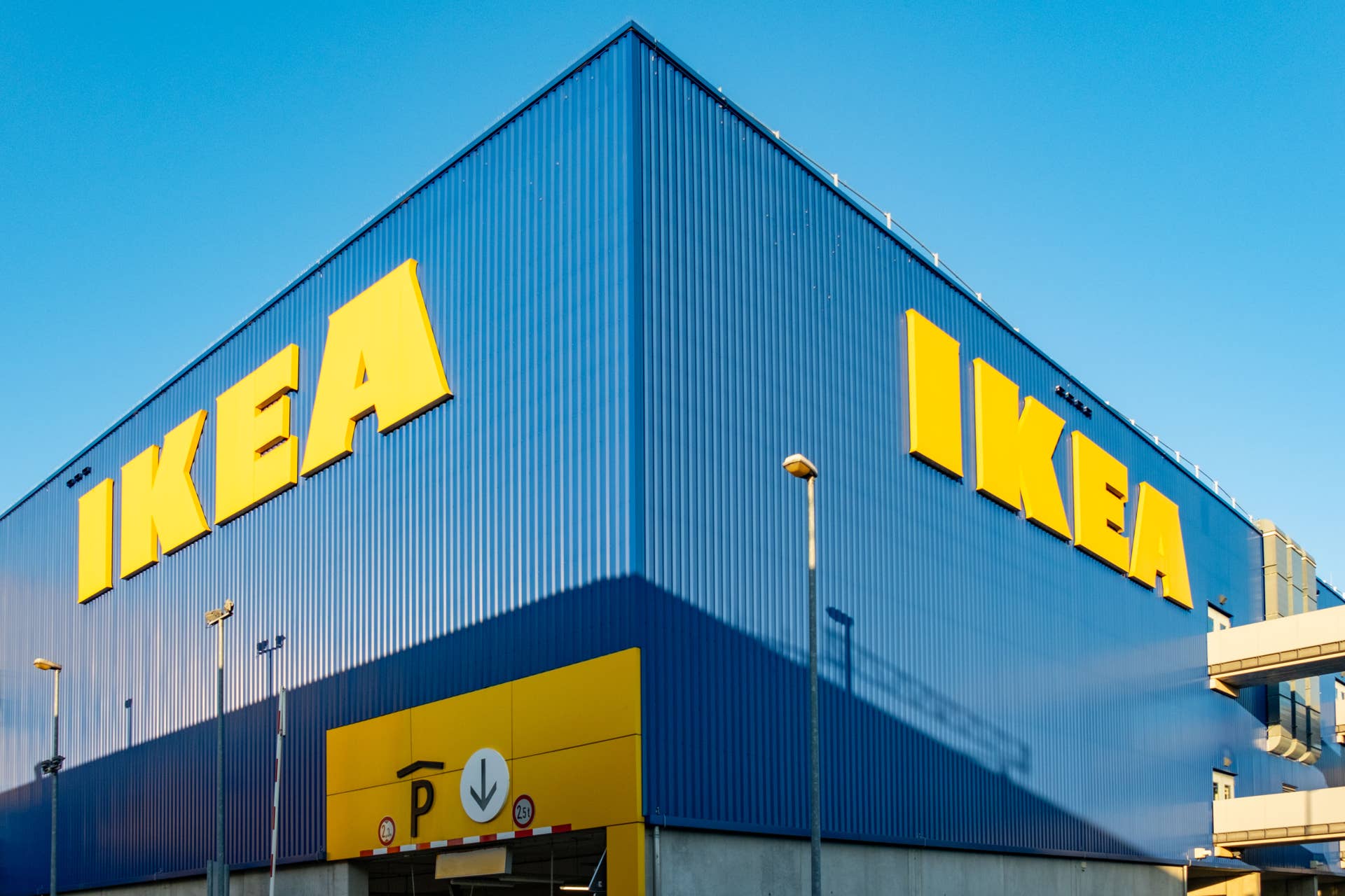 See How a DIYer Turned 3 IKEA Plant Stands Into a Greenery Tower