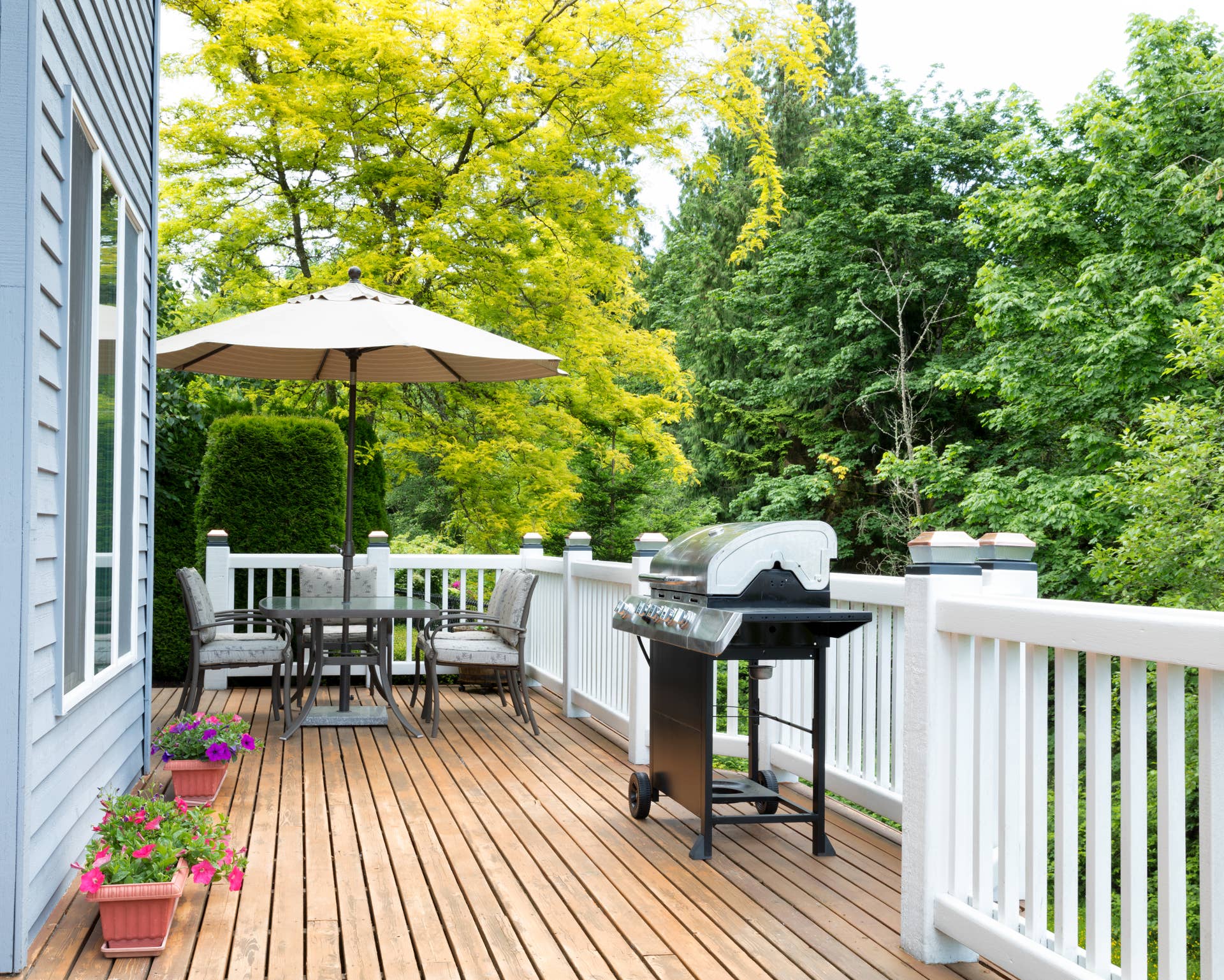 13 Deck Design Ideas to Transform Your Outdoor Space - Dengarden