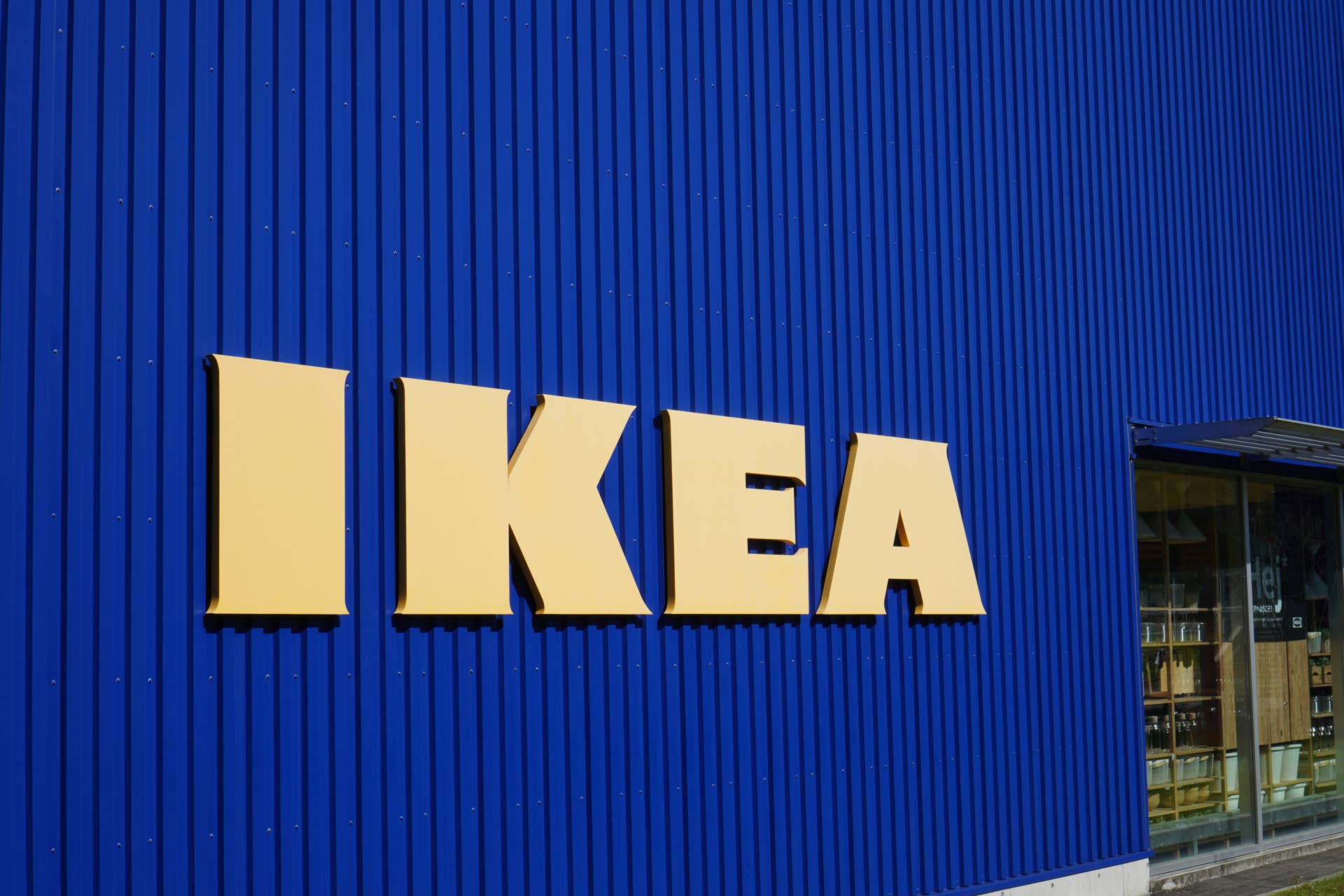 This Clever DIY Uses $3 IKEA Metal Planter Pots to Upgrade Any Rechargeable Lamp