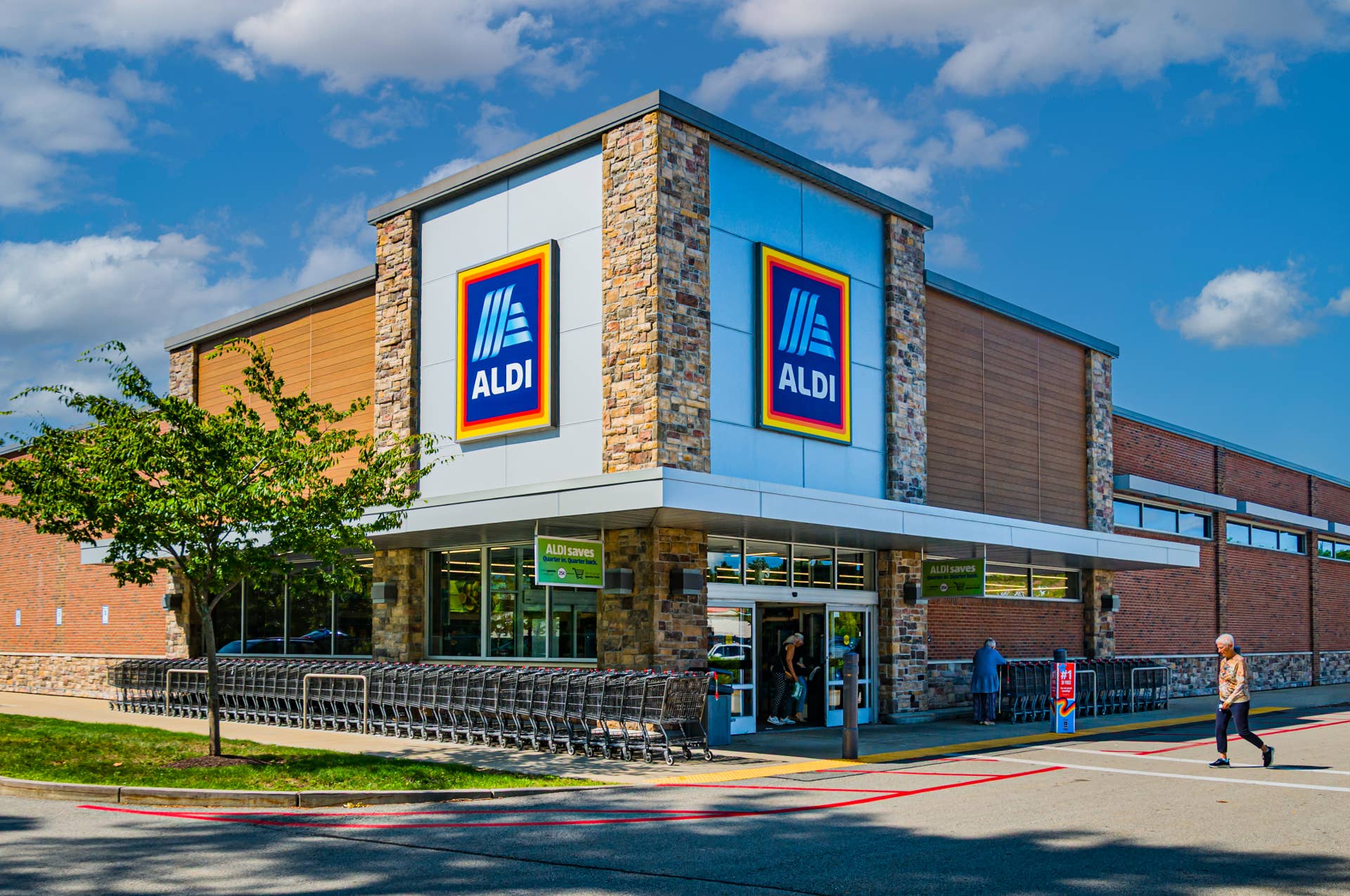 This $15 Aldi Body Pillow Will Transform Your Bed Into a Retreat ...