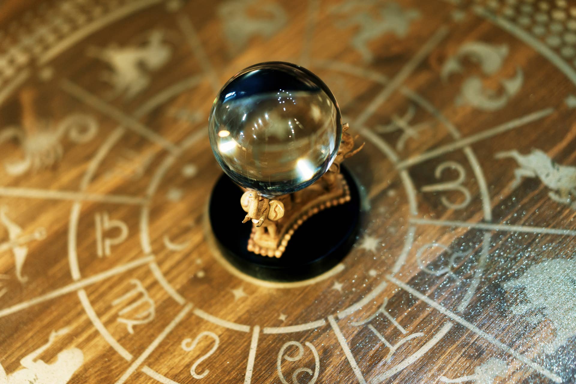 This $17 Dollar Tree Crystal Ball Craft Glows for Halloween - Dengarden