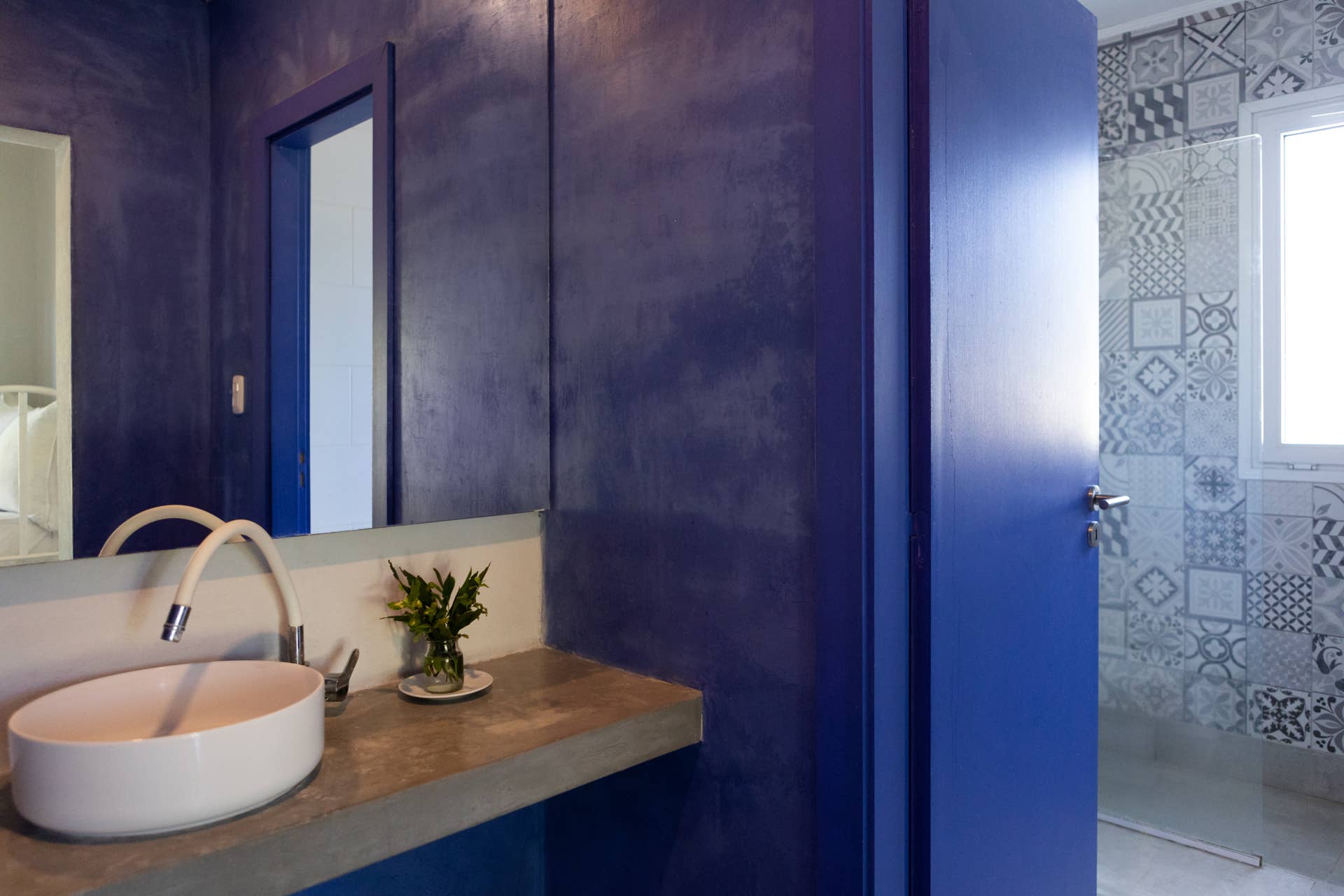 This Moody Powder Room Makeover Completely Changes the Space - Dengarden