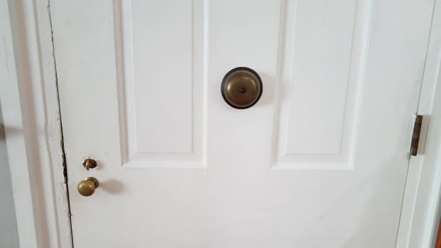 door handle slightly creepy