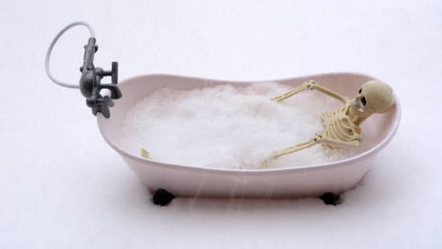 Skeleton in a bathtub