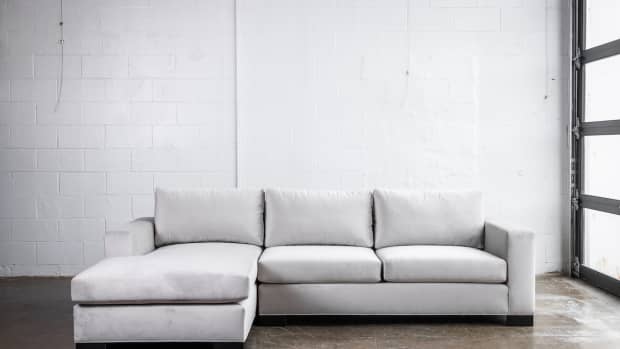 Woman Builds Dream Couch from Sofa She Found On the Side of the Road ...