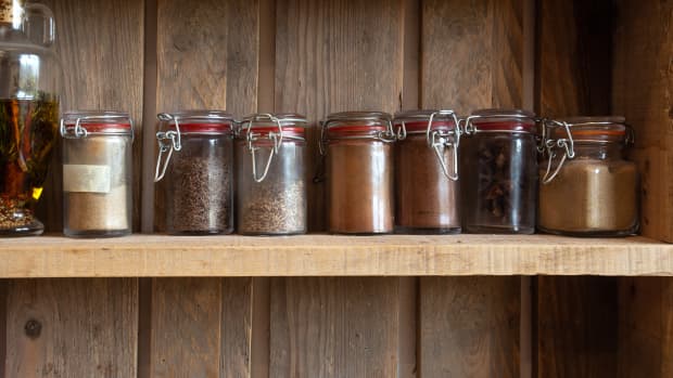 Woman Makes Functional Hidden Spice Rack Next to Stove and It’s Just ...