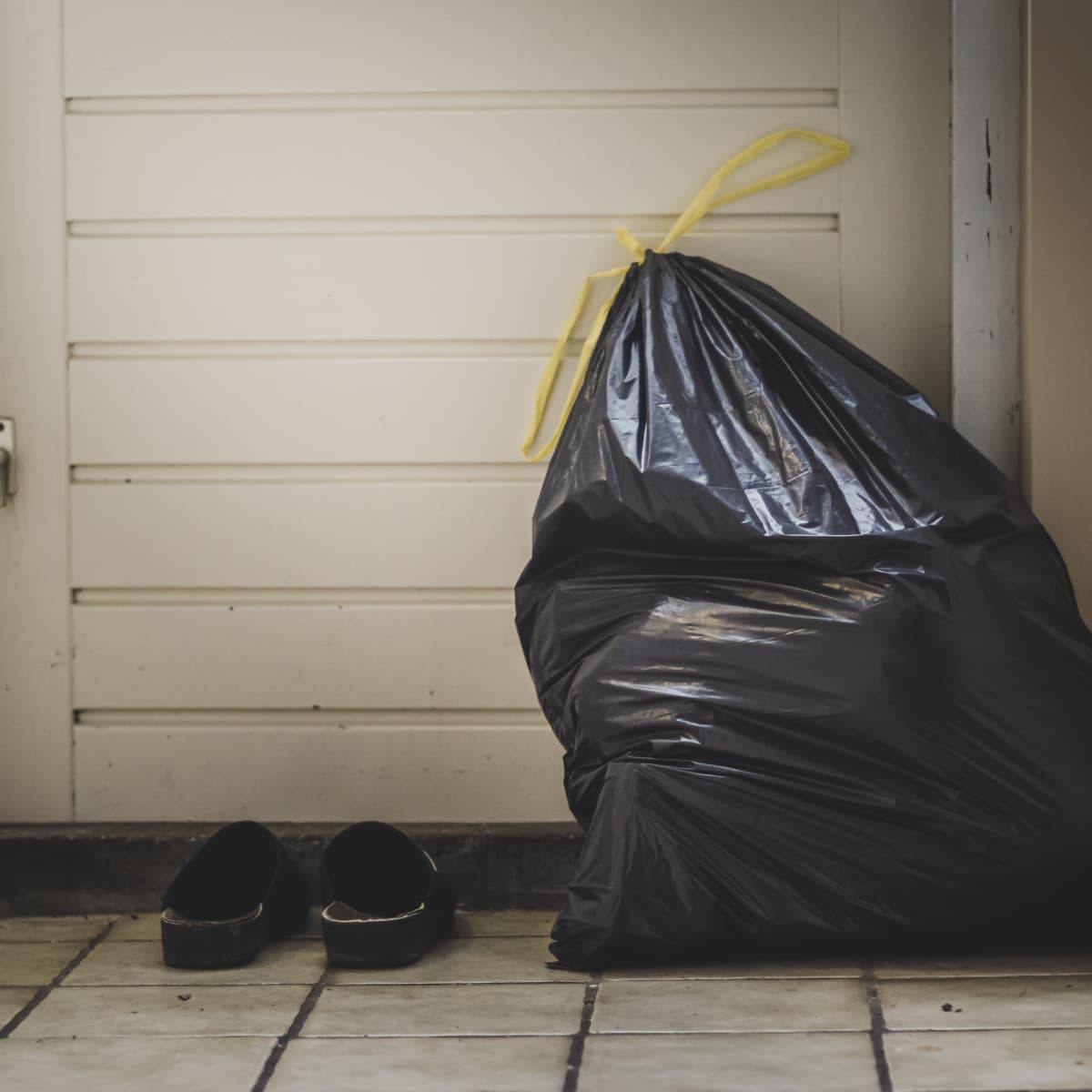 Stuffing a Trash Bag In Your Door Can Help Keep the Cold at Bay - Dengarden  News