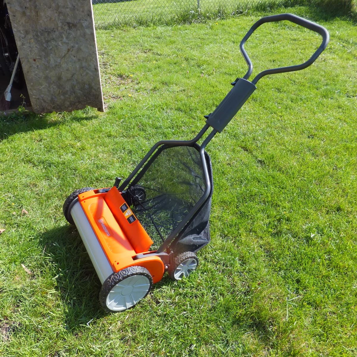 Review of Husqvarna Evolution Reel Gas Free Lawn Mower Dengarden