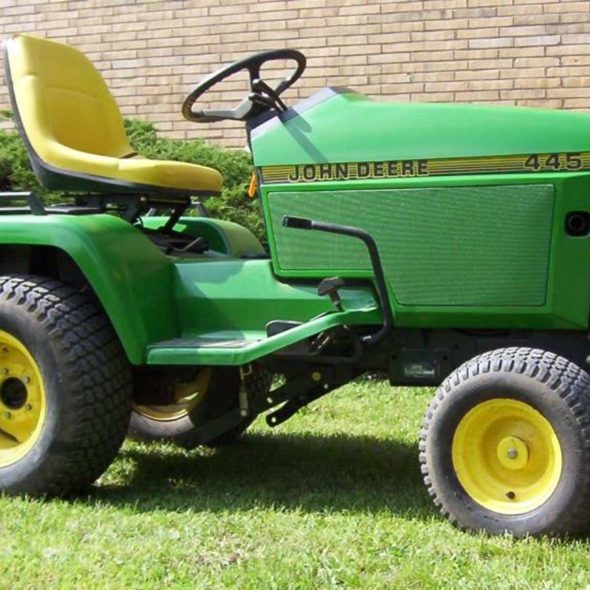 John deere 445 lawn mower sale