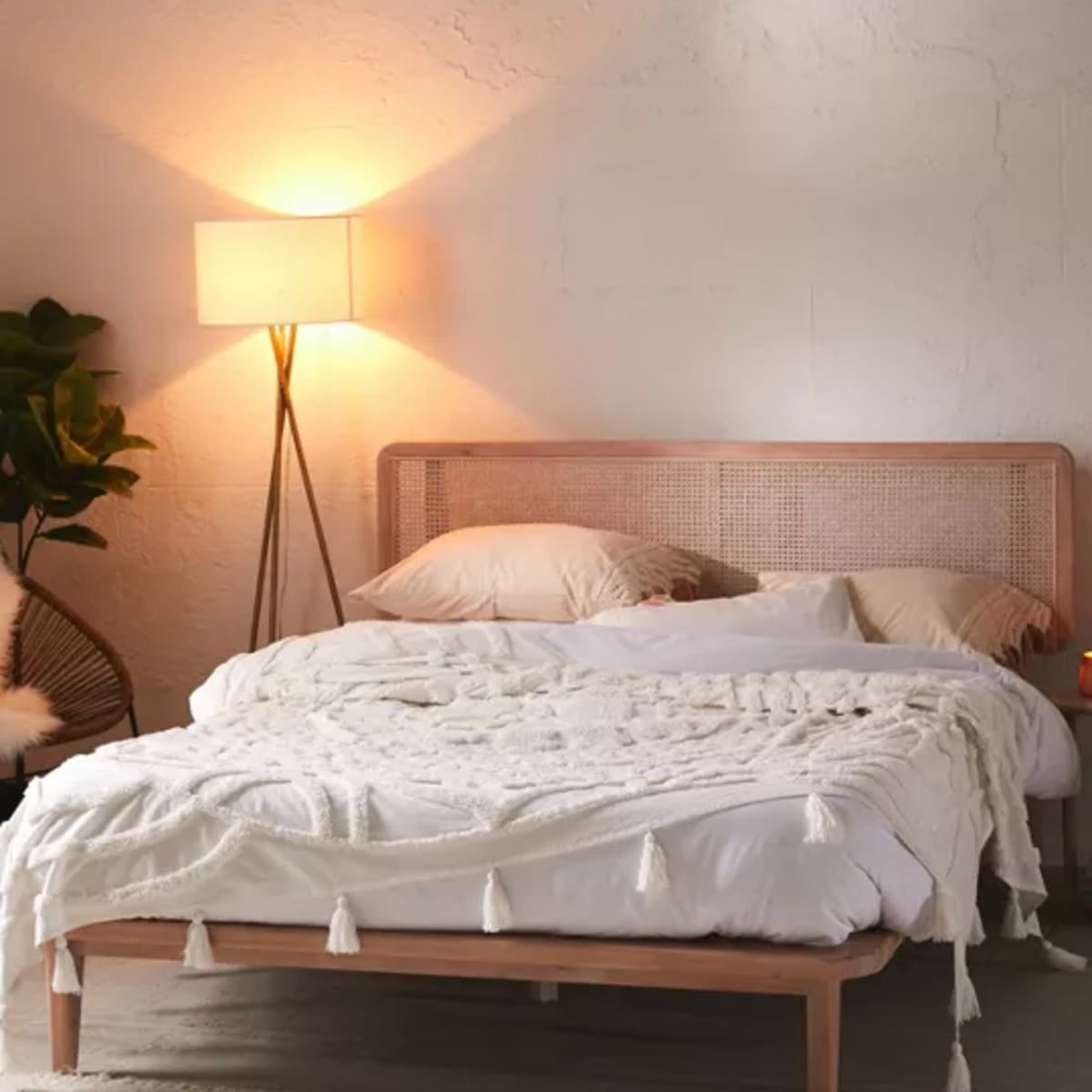 Couple Dupes a 1200 Urban Outfitters Bed For Only 400