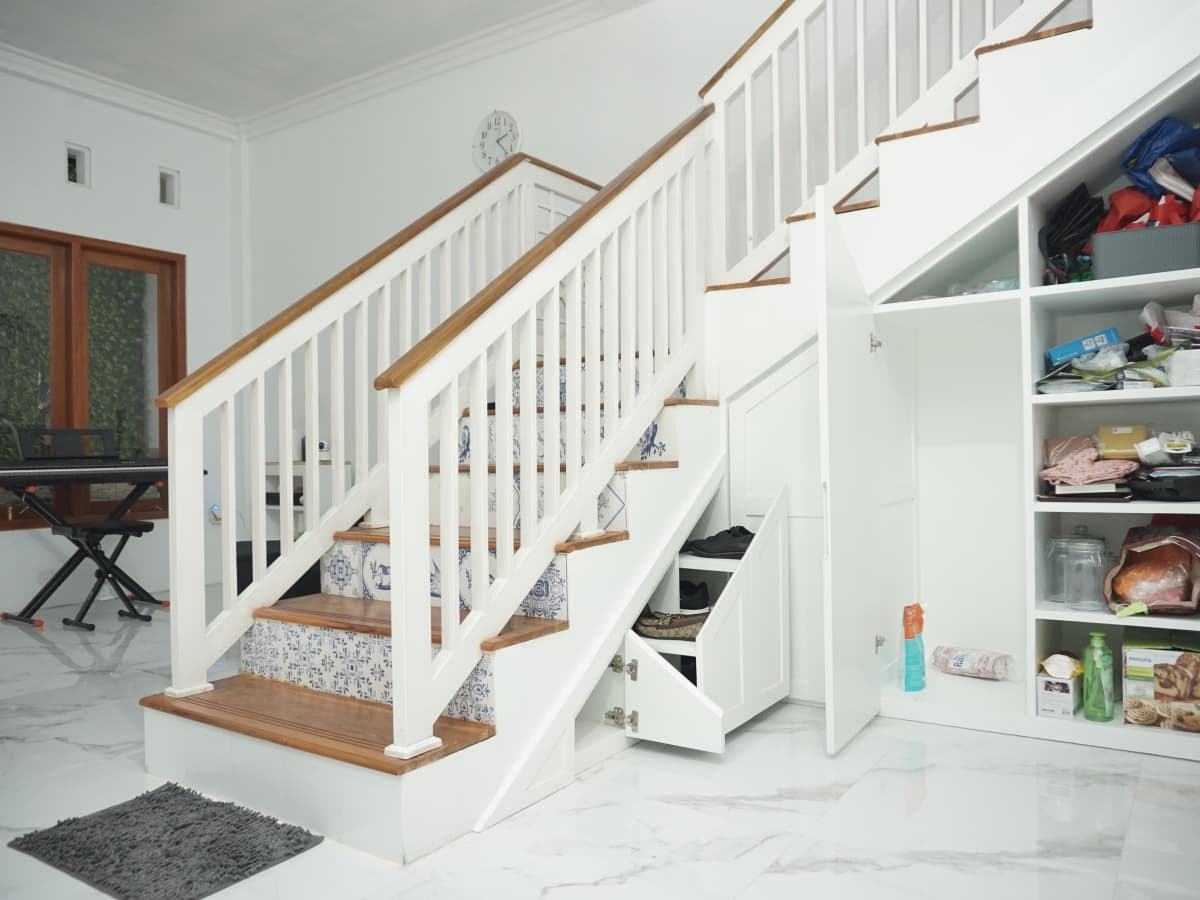 IKEA Hacks Turned a Stairwell Nook into a Hardworking Home Office