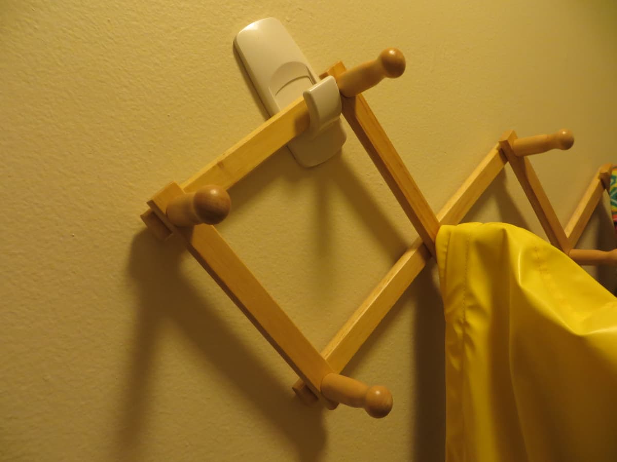 Command Hook Tips and Tricks for Hole Free Apartment Walls Dengarden