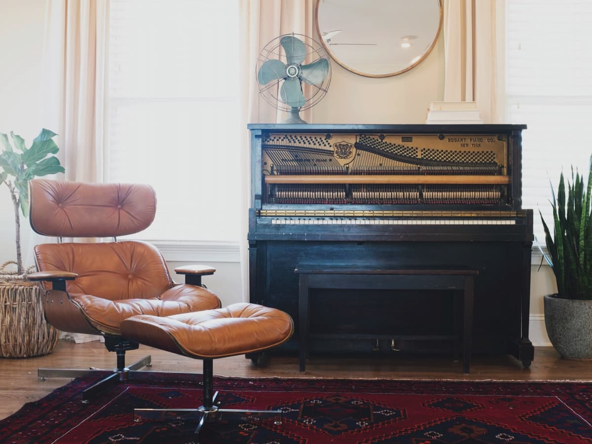 Living room chairs for tall people outlet