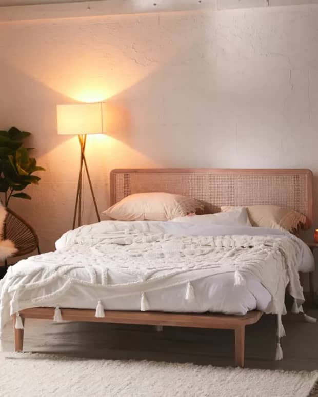 Couple Dupes 1200 Urban Outfitters Shelf for Just 25 Dengarden News