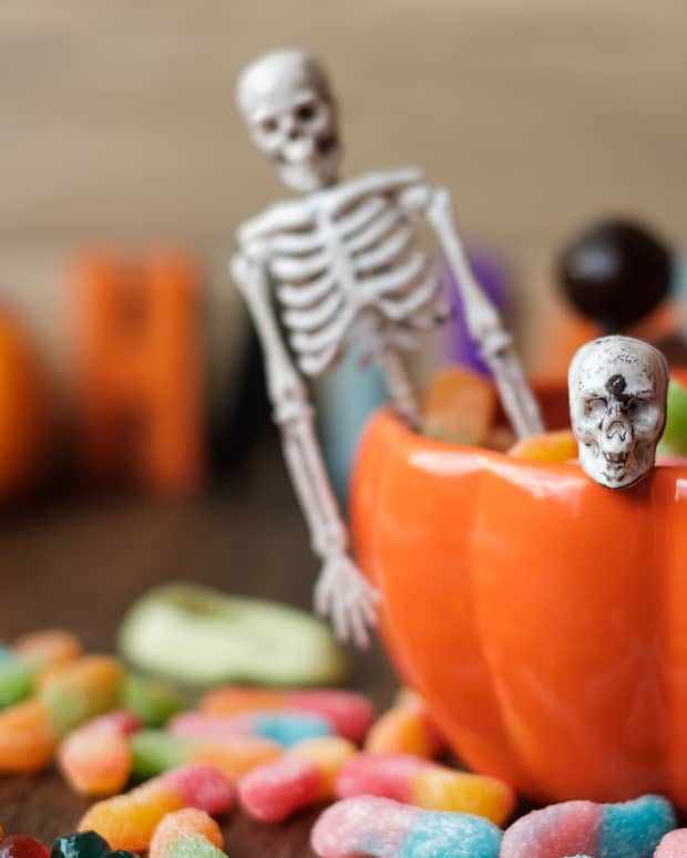 skeleton candy bowl