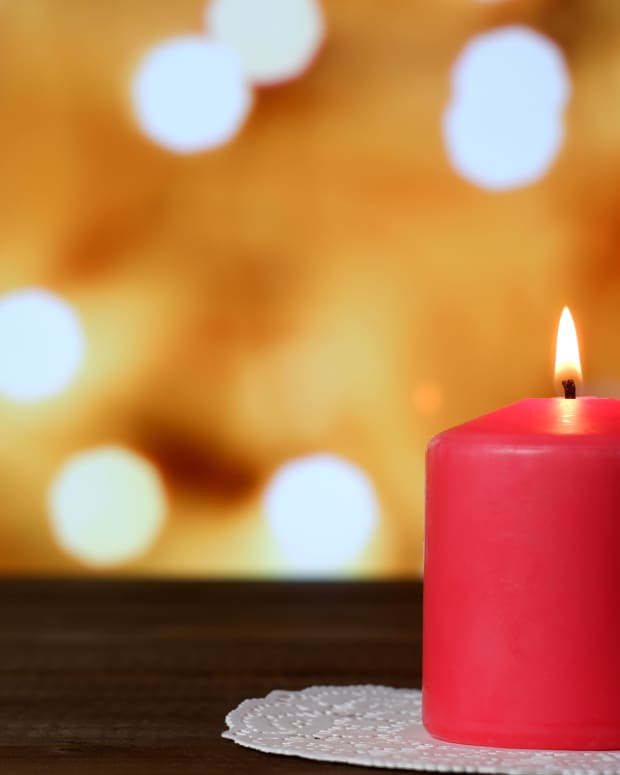 DIY Bleeding Skull Candle Is Surprisingly Easy to Make Dengarden News