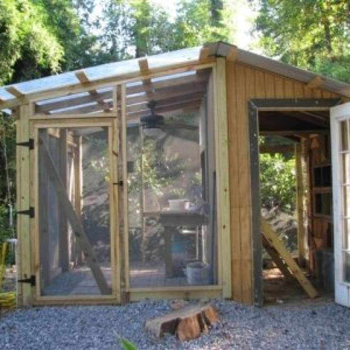 How to Build a Chicken Coop and Greenhouse Combo - Dengarden, image size:1200x1200