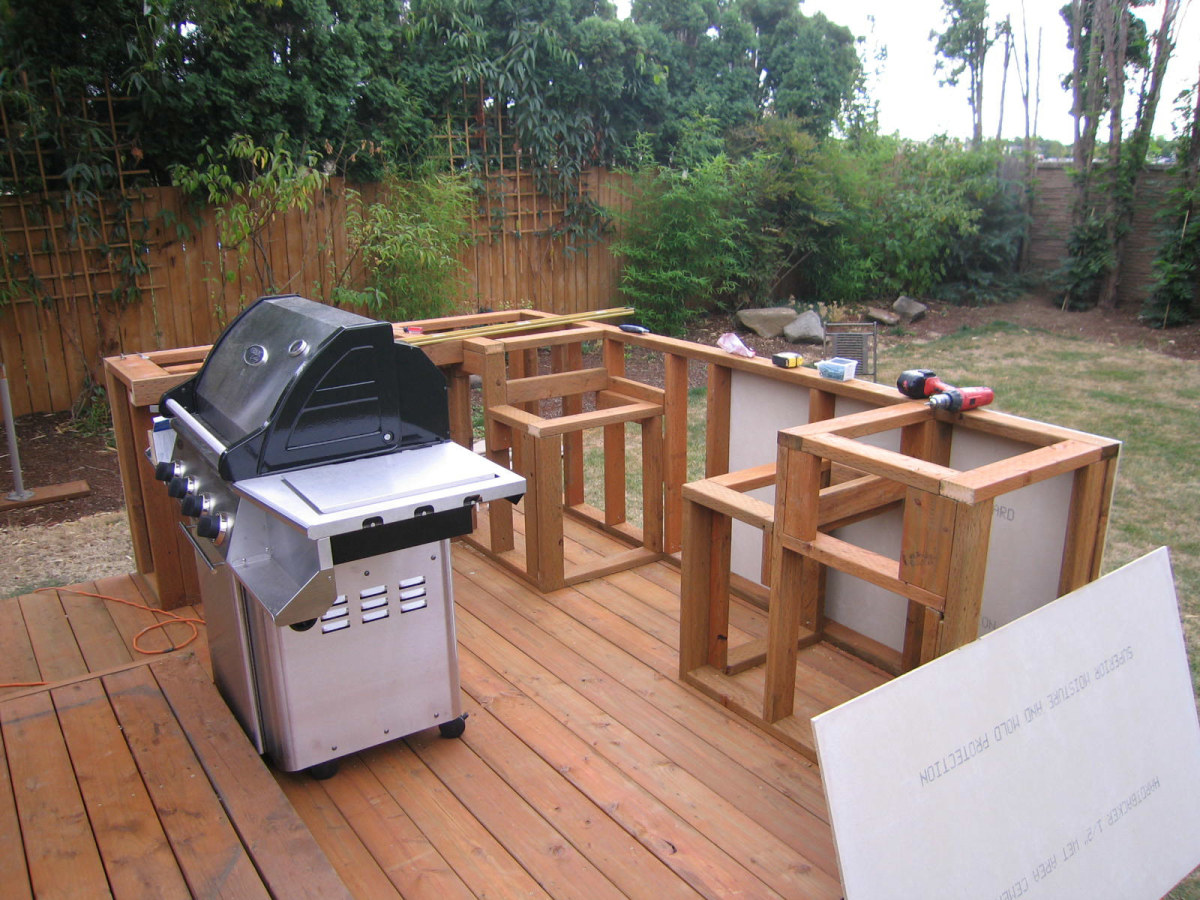 How to Build an Outdoor Kitchen and BBQ Island Dengarden