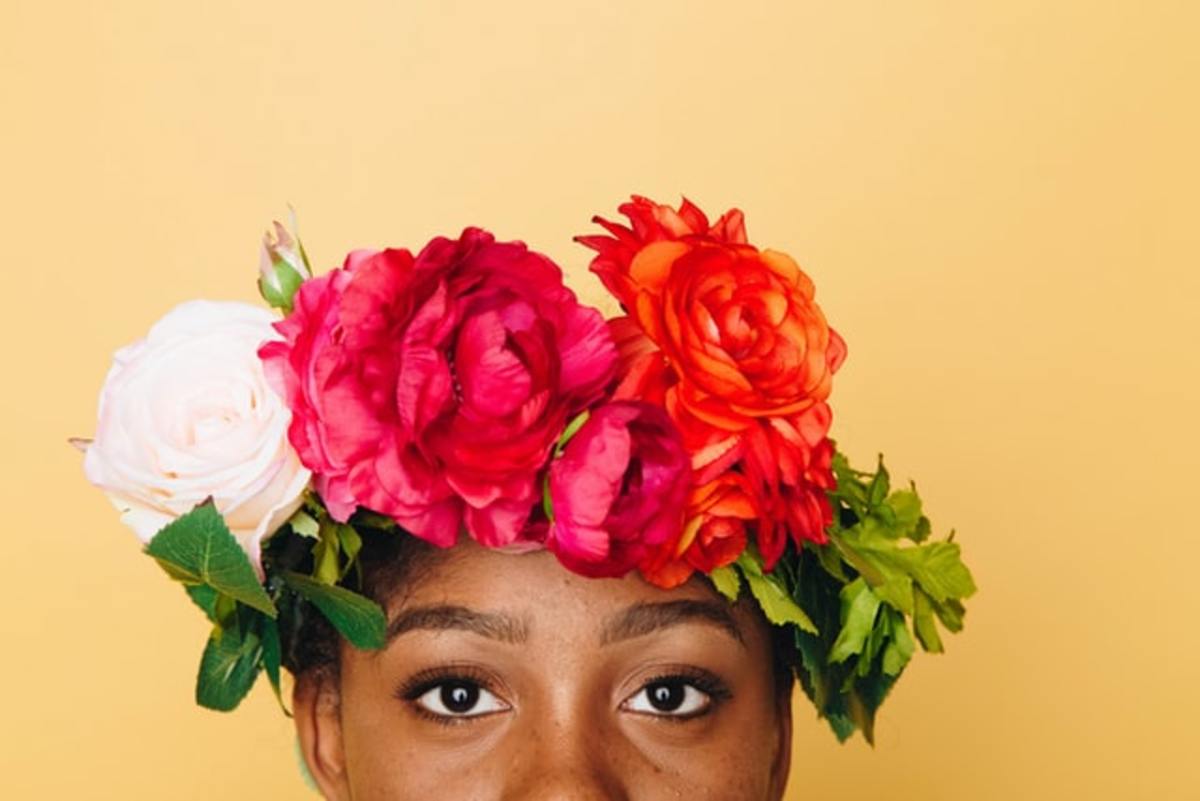 Woman’s DIY Floral Crown Is Super Easy to Recreate Dengarden News