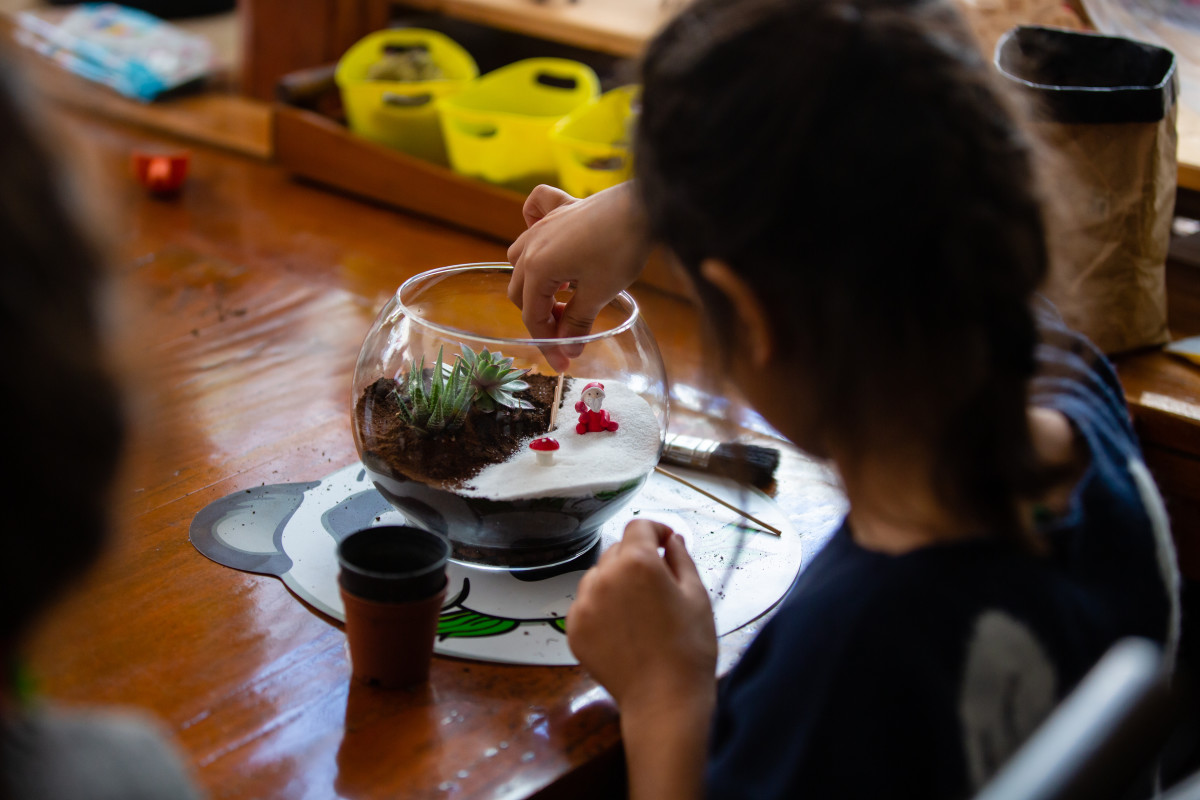 These Cute Snow Globe MiniTerrariums Make for Cheap and Easy Gifts