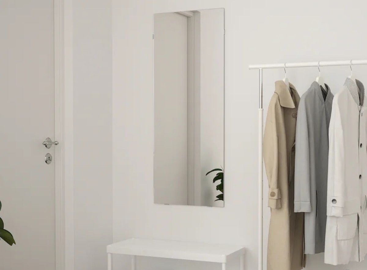 markerad ikea mirror