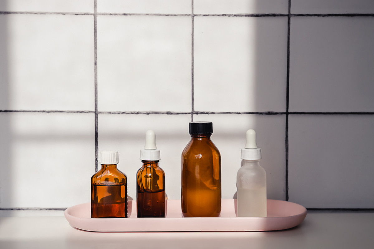 This DIY Bathroom Tray Is Perfect For Storage and Organization 