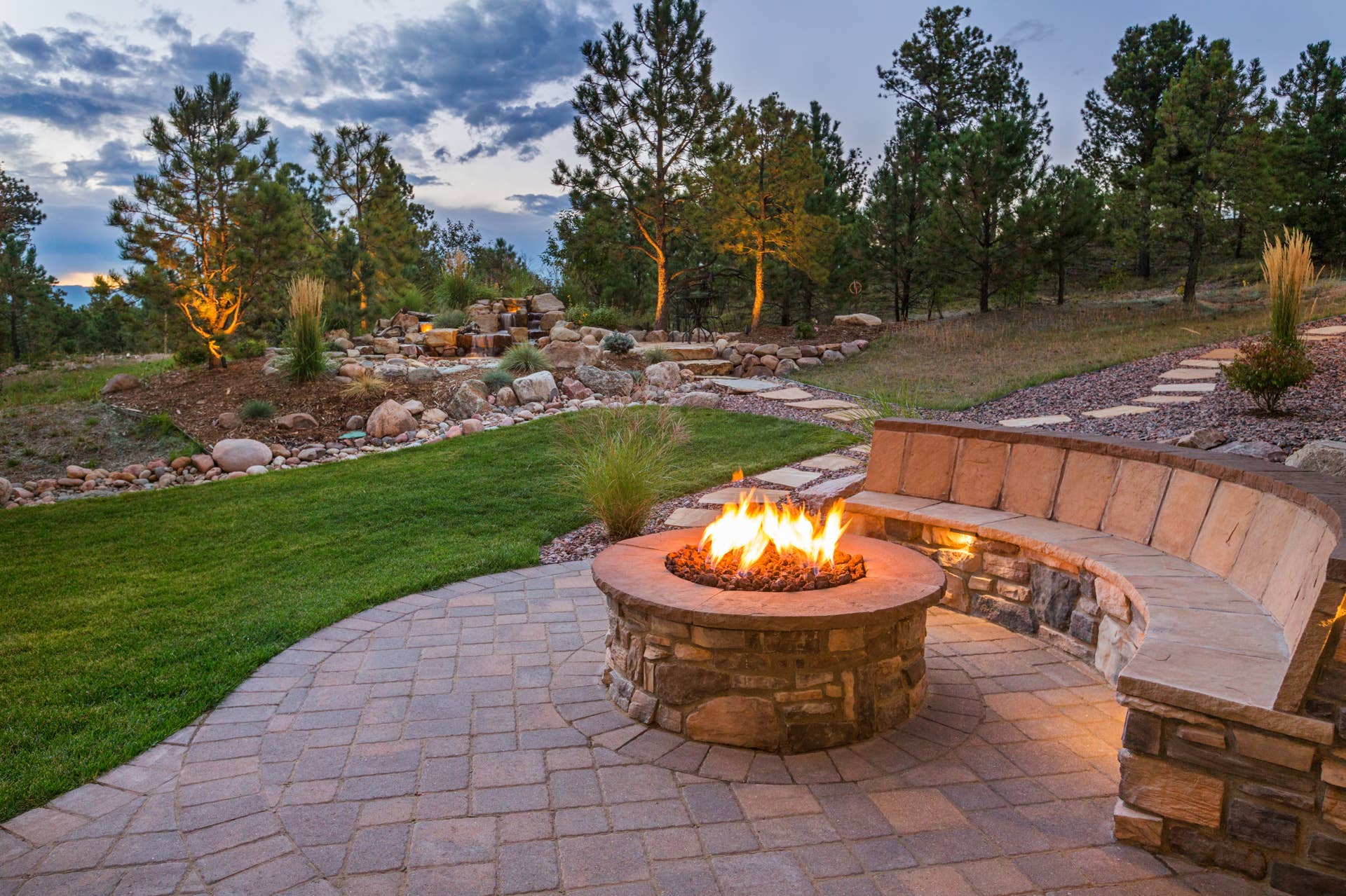 Woman Creates Alluring Faux Fire Pit for Simple Outdoor Illumination -  Dengarden News