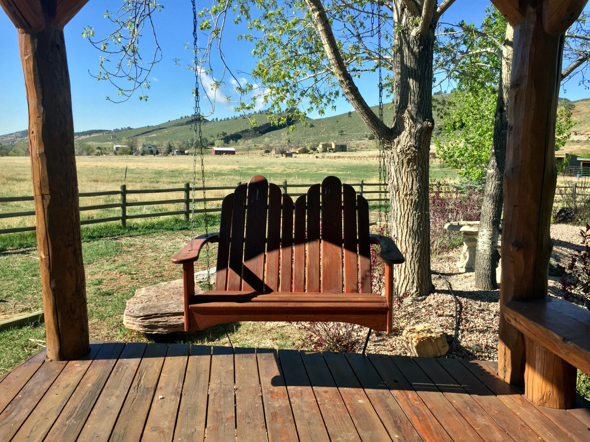 Man Reveals Drill Hack That Makes Hanger Screw Hooks a Breeze to Put Up