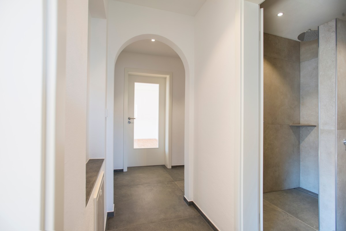 Woman Creates Gorgeous Arched Wall Panels Using Surprising Material