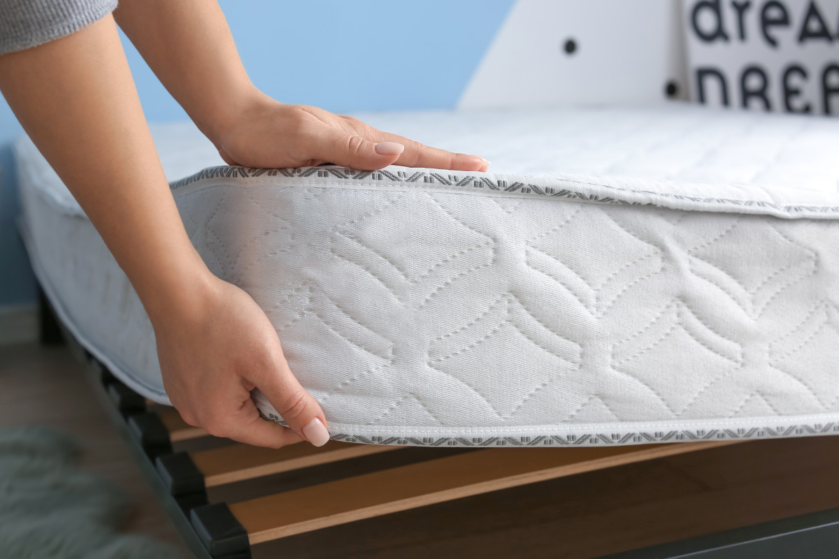 This Hack for Cleaning Mattresses Will Make Laundry Days Ten Times