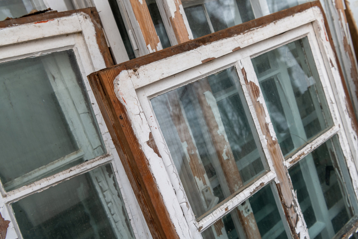 Creative Uses Spray Paint to Transform Old Windows Into The Cutest ...