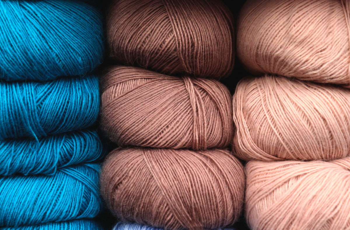 DIY Yarn Art Is a Simple Way to Make the House Look Super Chic