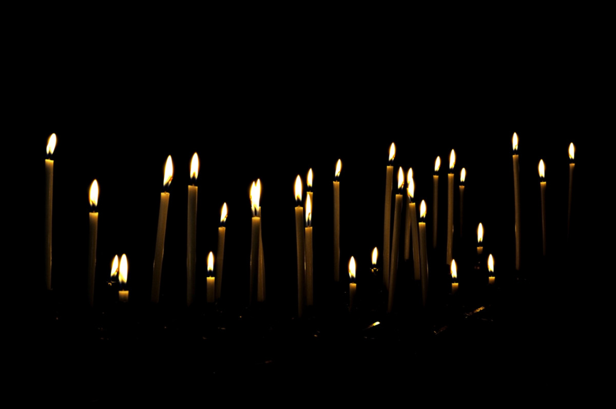 Here’s Your Annual Reminder That Floating Candles Aren’t Just For