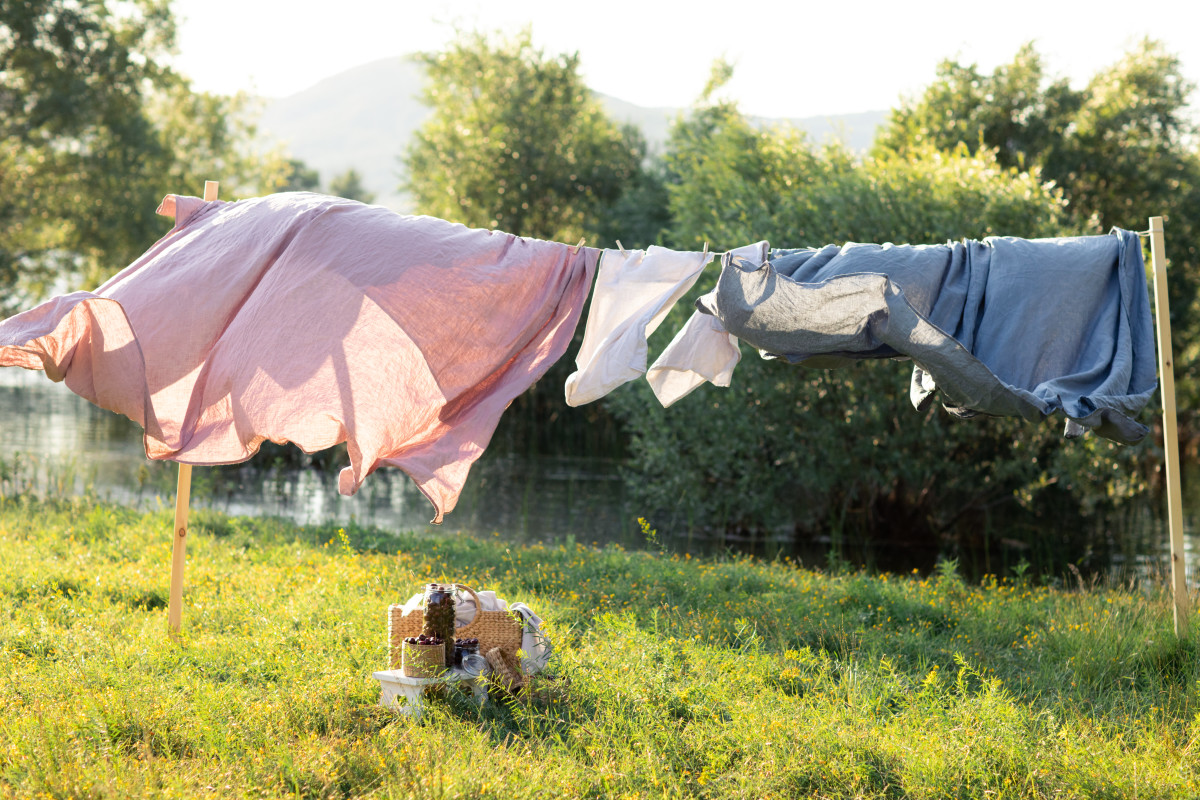 Mom's Excitement Over Her Washing Line Hack Is Absolutely Adorable