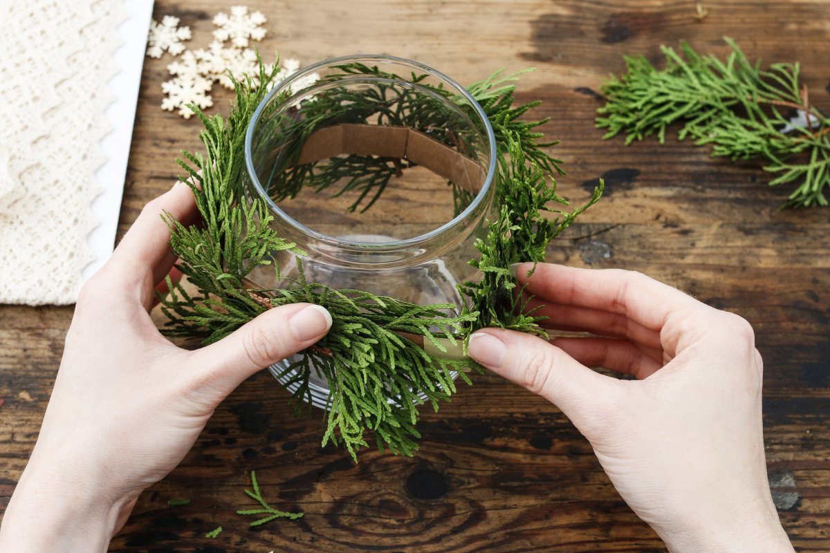 This DIY Christmas Candle Ring Super Easy To Make Dengarden News