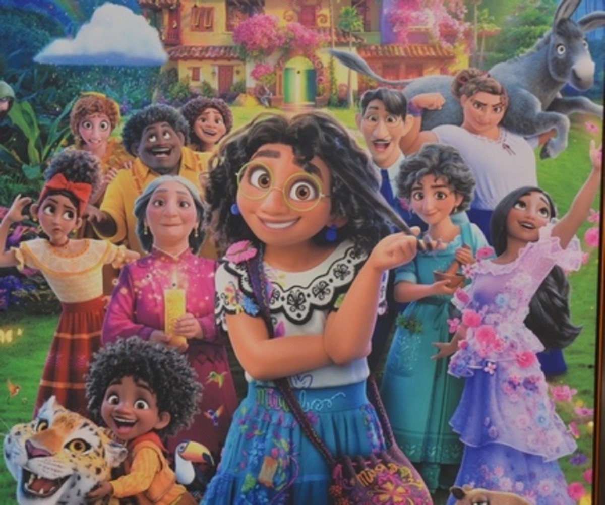 Houston Family Builds Kids a Cardboard “Encanto” Casita and It’s