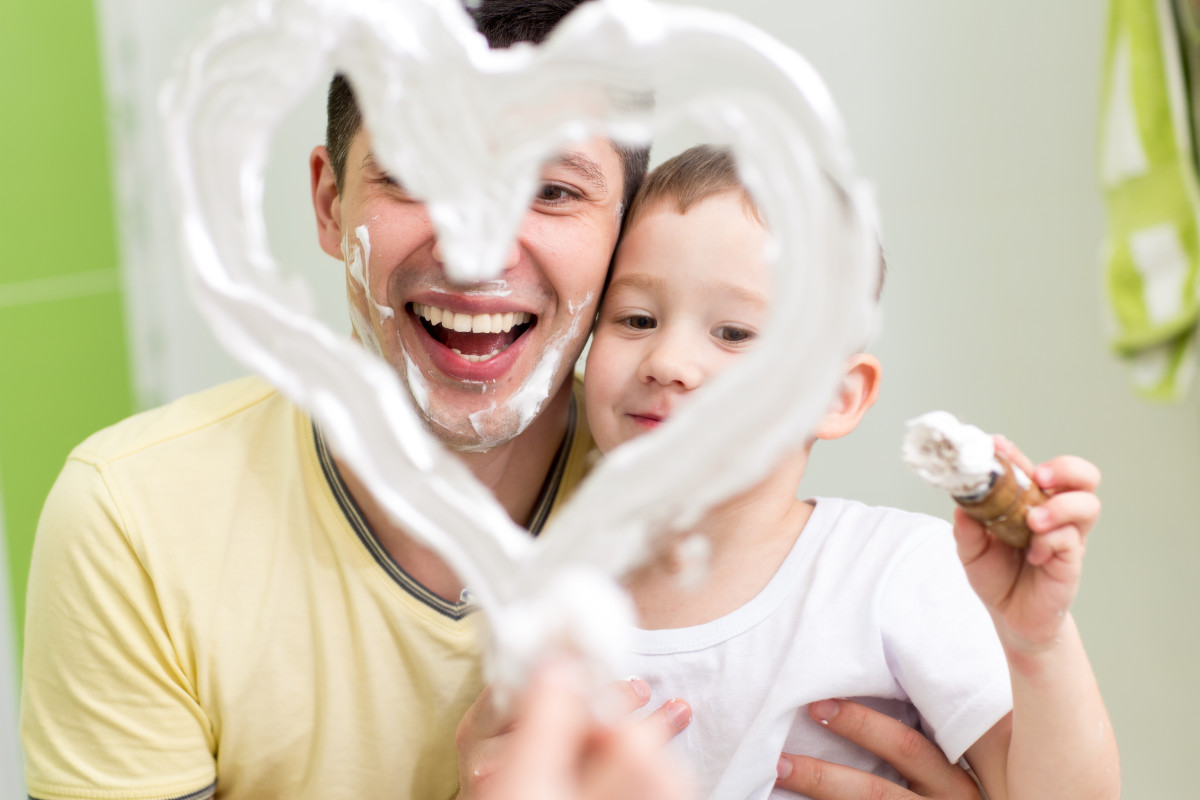 Man Uses Shaving Cream to Keep His Bathroom Mirror From Fogging Up…and It Works! Dengarden News
