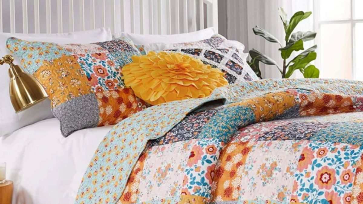 10 Inexpensive Quilts to Replace Your Heavy Wintertime Comforter