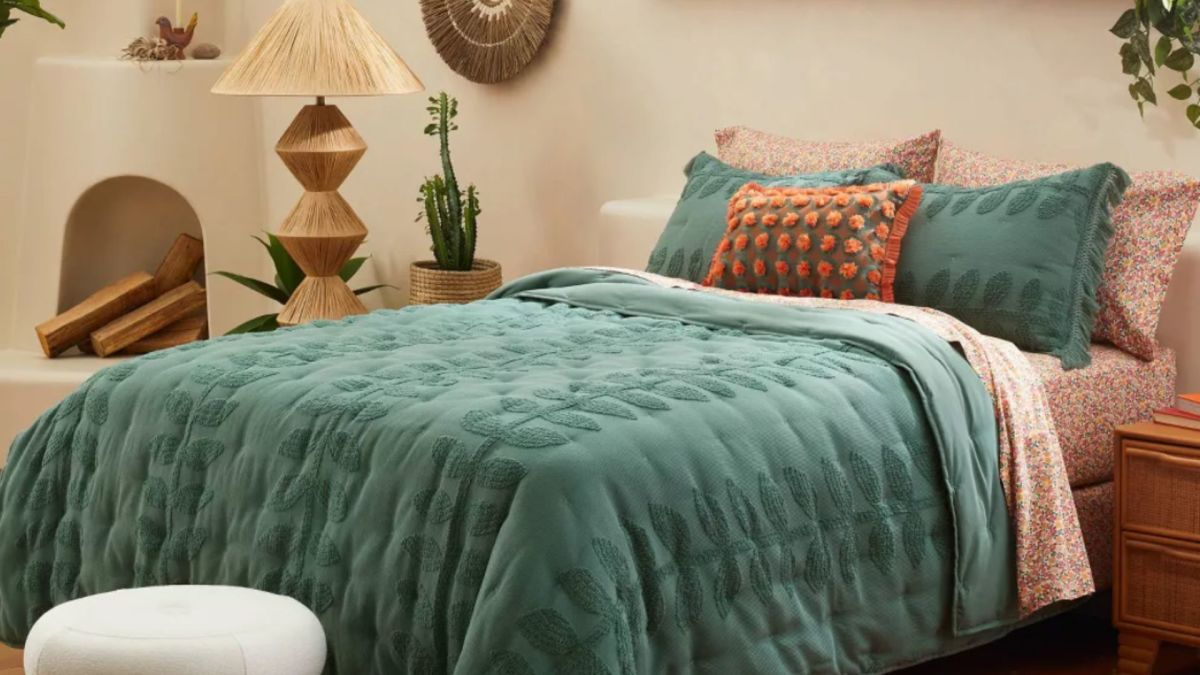 10 Inexpensive Quilts to Replace Your Heavy Wintertime Comforter