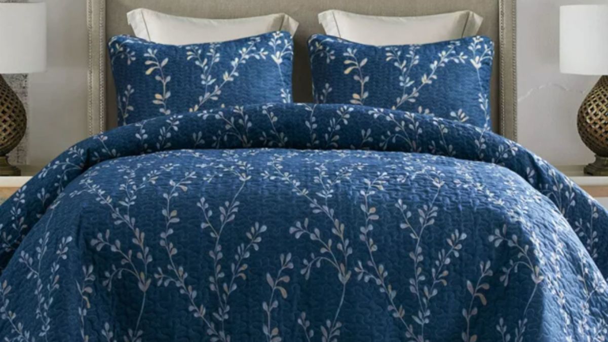 10 Inexpensive Quilts to Replace Your Heavy Wintertime Comforter