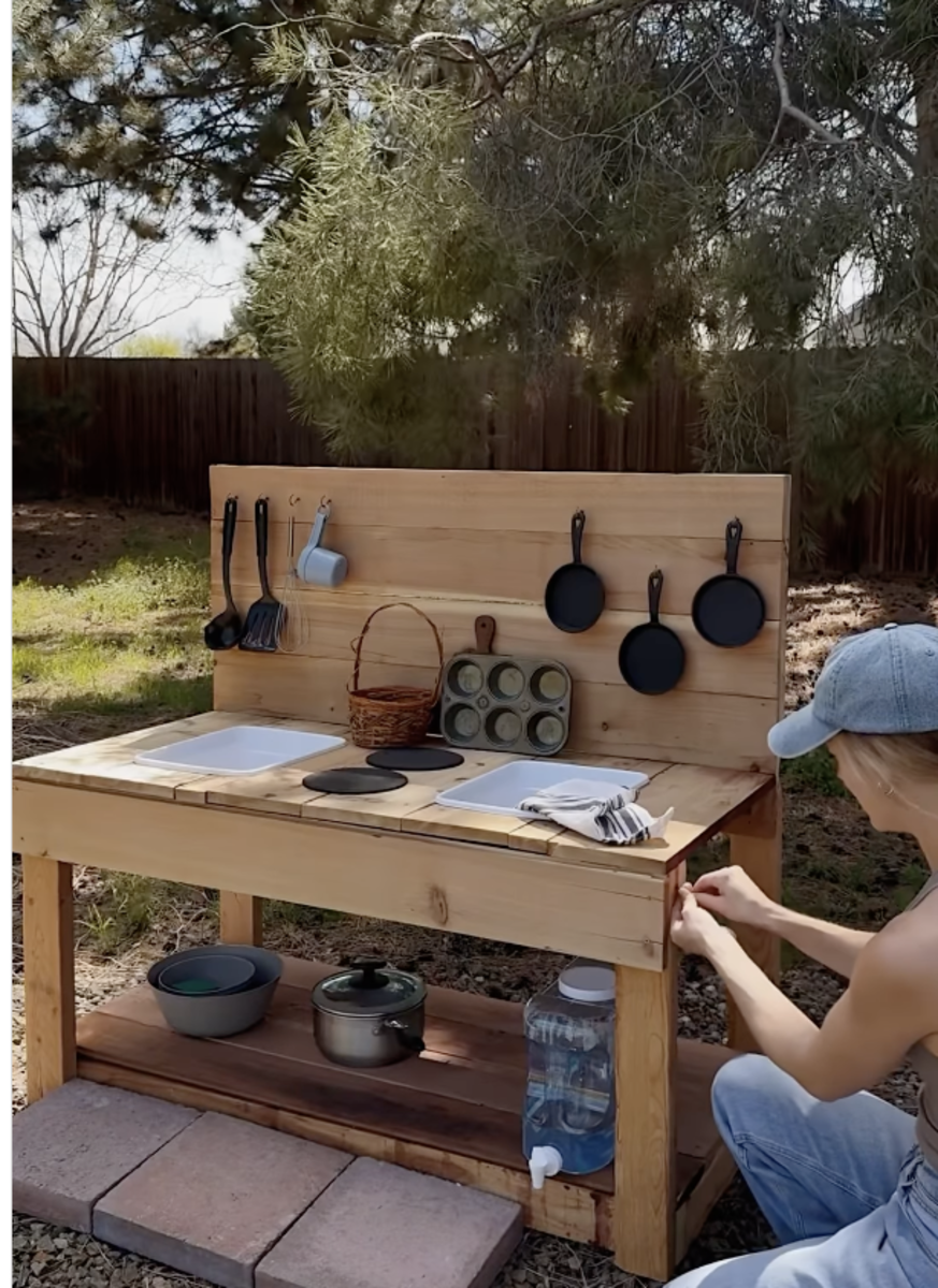 Cool Diy 'mud Kitchen' Will Have Kids Going Wild This Summer 