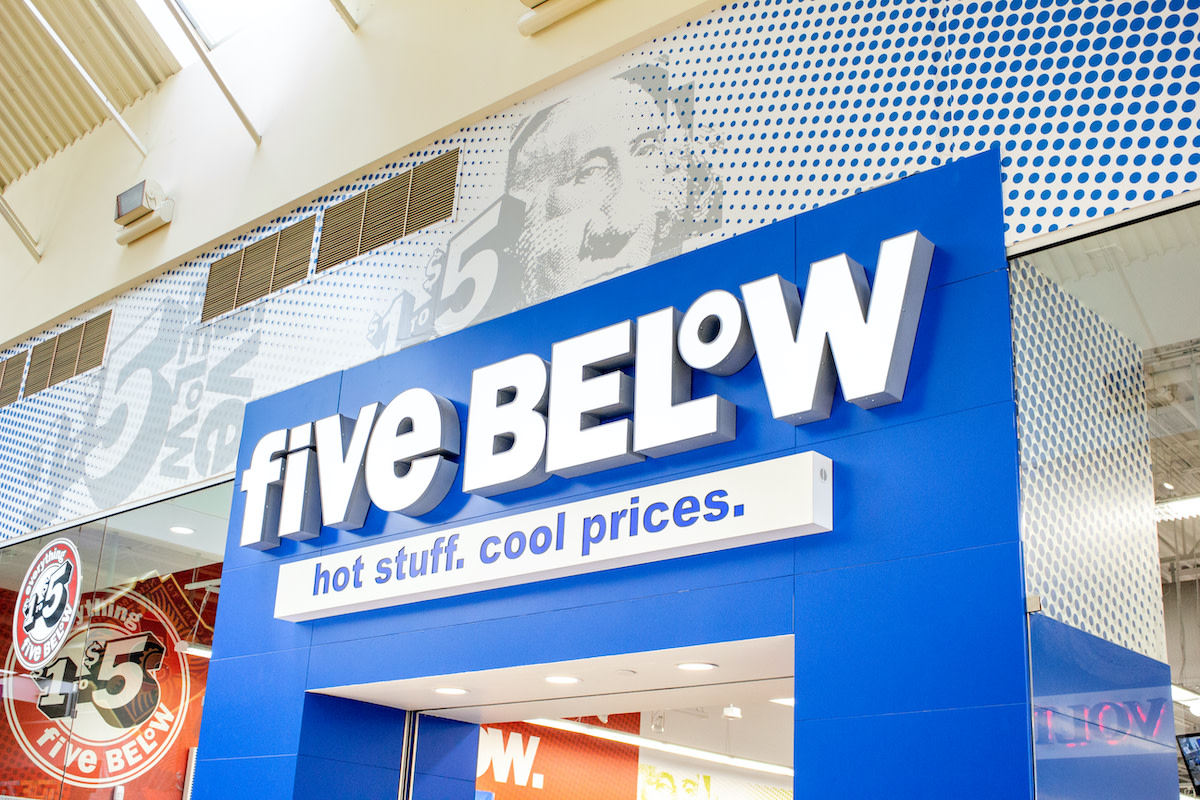 Five Below's Cute Fountain-Like Inflatable Has People Going Wild ...