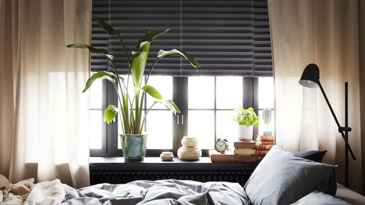 IKEA Has Cheap Temporary Black-Out Blinds & They're a Major Moving Hack ...