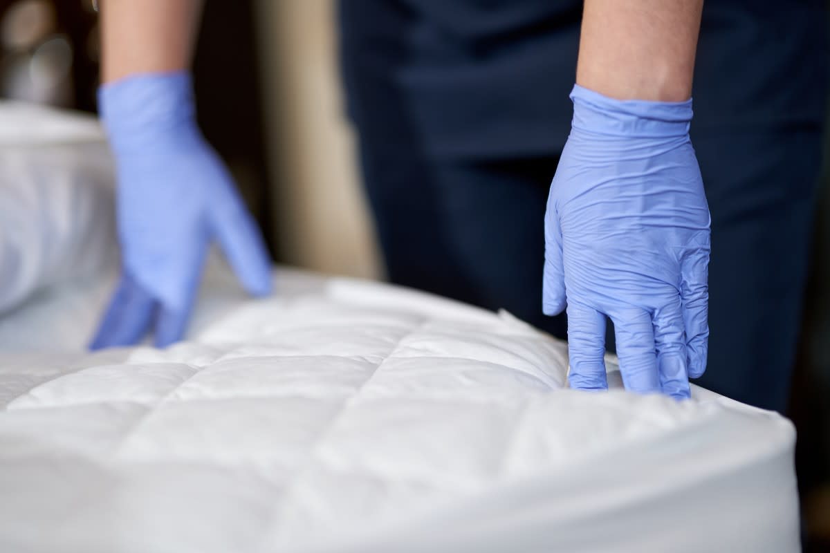 best way to clean a stinky mattress